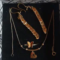 گوشواره درحد نو۲۰۰بالای تابلو