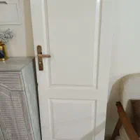 در دسشویی چوبی