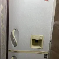 یخچال فریزر سفید سالم