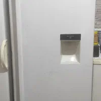 یخچال آیسان