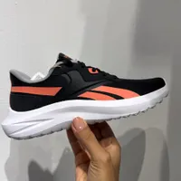 کتونی Reebok کاملا نو اورجینال