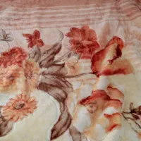 فروش فوری پتو های. خارجی دو نفره|رختخواب، بالش، پتو|همدان, |دیوار