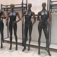 مانکن زنانه