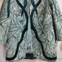 منجوق دوزی روی لباس کت و مانتو