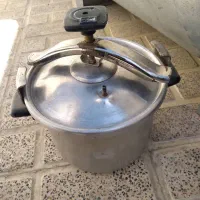 عکسای بالا بعلاوه چندتیکه دیگه بفروش میرسد.