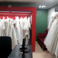 واگذاری کامل یا وسایل مزون لباس عروس