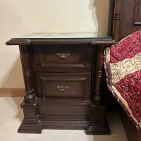 تخت دو نفره و میز آرایش و دو عدد پاتختی وتشک|تخت و سرویس خواب|اصفهان, گلزار|دیوار