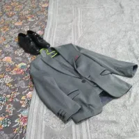 کت و شلوار و کفش برای کودکان