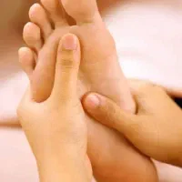 ماساژ درمانی و کاهش درد .دستگاه فیزیو تراپی