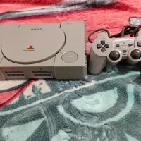 سونی 1  درحد  خیلی تمیز.