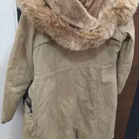 مانتو و پالتو|لباس|قروه, |دیوار