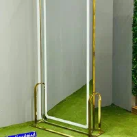 دکور و تجهیزات آرایشگاه با کیفیت|آرایشگاه و سالن‌های زیبایی|ارومیه, |دیوار