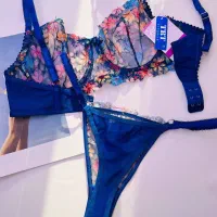 گن وشکم بند|لباس|آبادان, |دیوار