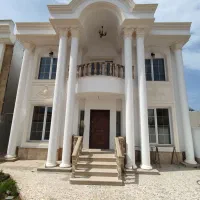 فروش ویلا کلاسیک  نوساز 4 خواب اتوبان دریاکنار