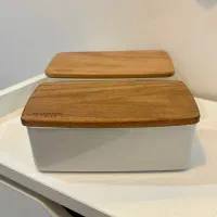 تعدادی وسایل نو چوبی و کریستال چک|ظروف سرو و پذیرایی|کرج, کوی کارمندان جنوبی|دیوار