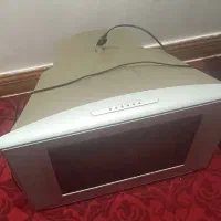 تلویزیون و زیر تلویزیونی|تلویزیون و پروژکتور|لنده, |دیوار