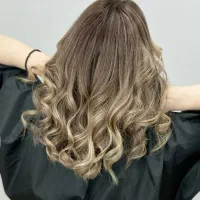 رنگ و لایت و کراتین و احیا فقط تا پایان هفته تخفیف