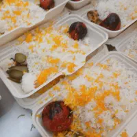 همکار خانم جهت شستن ظرف