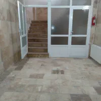 ۱۱۰ متر نوساز|اجارهٔ آپارتمان|قم, سنگ بند|دیوار
