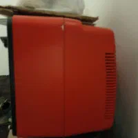 یک دستگاه تلویزیون قدیمی شهاب