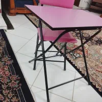 میز تحریر سالم سالم نو به علت کمبود جا قابل تنظیم
