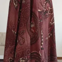 تعدادی چادر مشکی وچادررنگی ونمازی