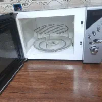 ماگروفر سالم وتمیز قیمت دومیلیون تومان