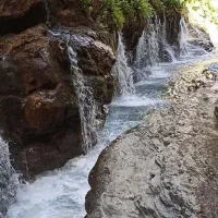 آب معدنی و صد در صد طبیعی