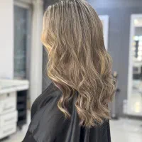 مدل رایگان امبره سالن ازاده اقبالی|خدمات آرایشگری و زیبایی|لاهیجان, گلستان|دیوار