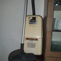 جاروبرقی کلاسیک Electrolux مدل 350 ساخت سوئد سالم|جاروبرقی، جارو شارژی، بخارشو|کرمانشاه, |دیوار