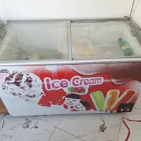 فزیزر بستنی درب شیشه‌ای