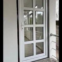 پنجره پی وی سی و شیشه دوجداره