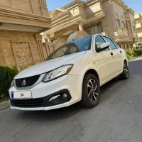 ساینا اس بدون رنگ