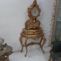 ساعت کنسولی