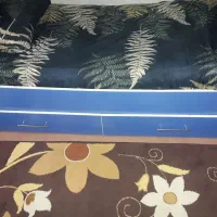 تخت دو طبقه چوبی دو رنگ