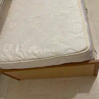 تخت تکنفره ، تشک ، عسلی ، میز تحریر|تخت و سرویس خواب|تهران, دریاچه شهدای خلیج فارس|دیوار