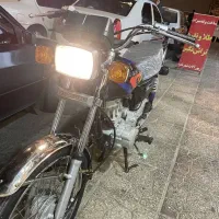 موتور سیکلت ۱۲۵ تقویت شده ۱۵۰