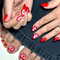 کاشت ناخن|خدمات آرایشگری و زیبایی|سبزوار, ولیعصر (نجار آباد)|دیوار