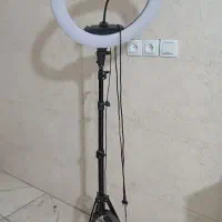 رینگ لایت و صندلی چهار کاره در حد نو