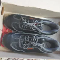 کفش ایمنی|کیف، کفش، کمربند|شاهین‌شهر, شهرک گلدیس|دیوار