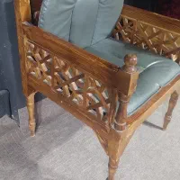 منبر چوبی با پشتی نرم|صندلی و نیمکت|اردکان, |دیوار