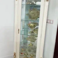 بوفه وسرویس پذیرایی همراه با اینه کنسول