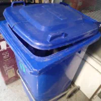سطل زباله بزرگ