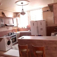رهن و اجاره ویلایی طبقه دوم/ 2 خواب / نورگیر 2 طرف