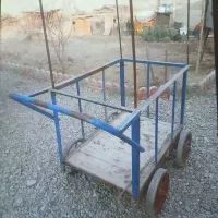 گاری چهار چرخ