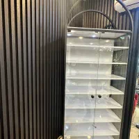 ویترین فلزی