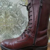 پوتین|کیف، کفش، کمربند|رشت, گلسار|دیوار