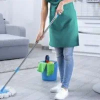 خانم جهت آشپزی و نظافت