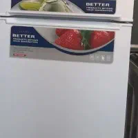 یک عدد یخچال مارک جنرال