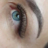 کاشت و اکستنشن مژه